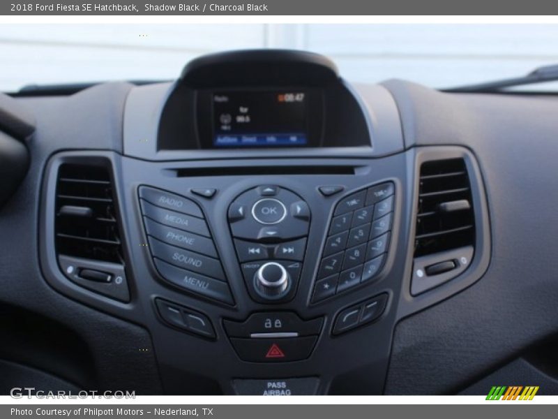 Shadow Black / Charcoal Black 2018 Ford Fiesta SE Hatchback