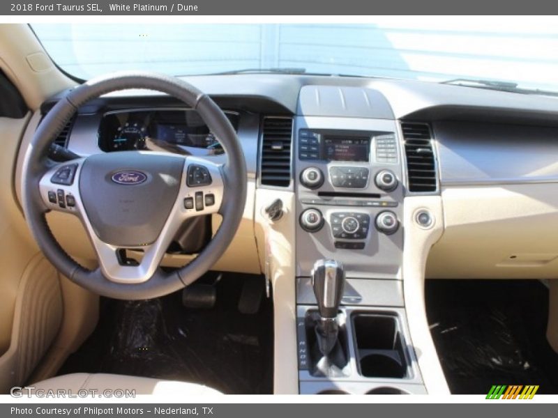 White Platinum / Dune 2018 Ford Taurus SEL