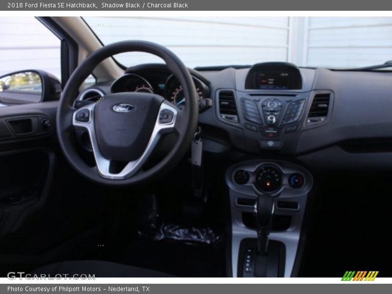 Shadow Black / Charcoal Black 2018 Ford Fiesta SE Hatchback