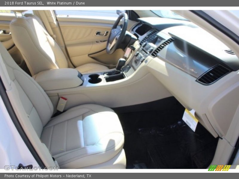 White Platinum / Dune 2018 Ford Taurus SEL