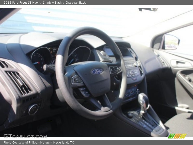 Shadow Black / Charcoal Black 2018 Ford Focus SE Hatch
