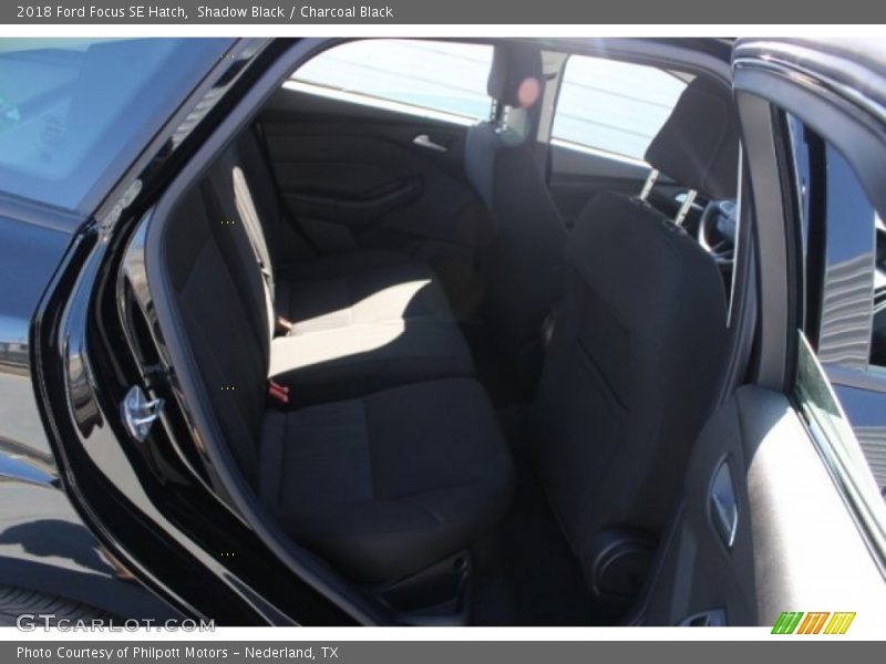 Shadow Black / Charcoal Black 2018 Ford Focus SE Hatch