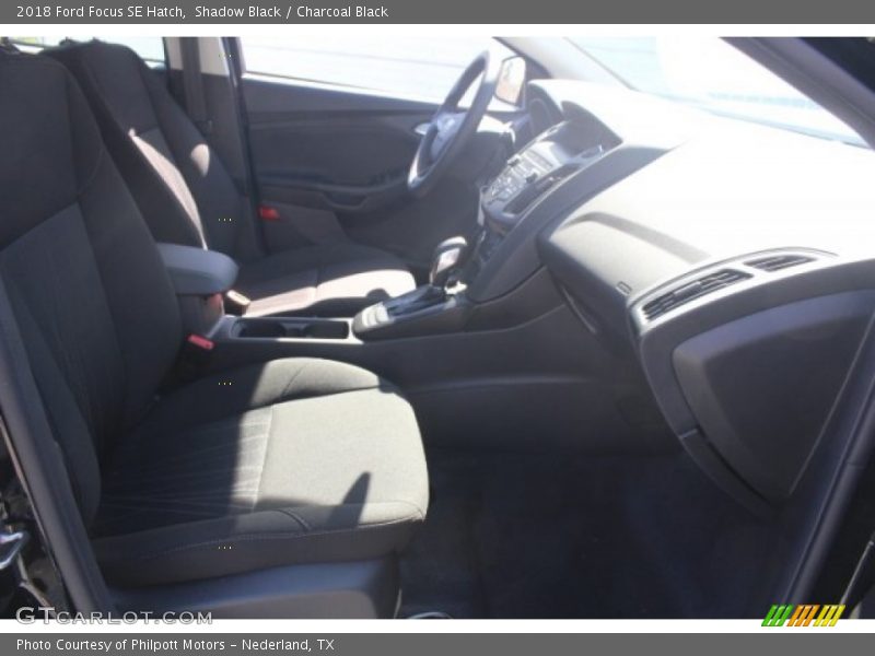 Shadow Black / Charcoal Black 2018 Ford Focus SE Hatch