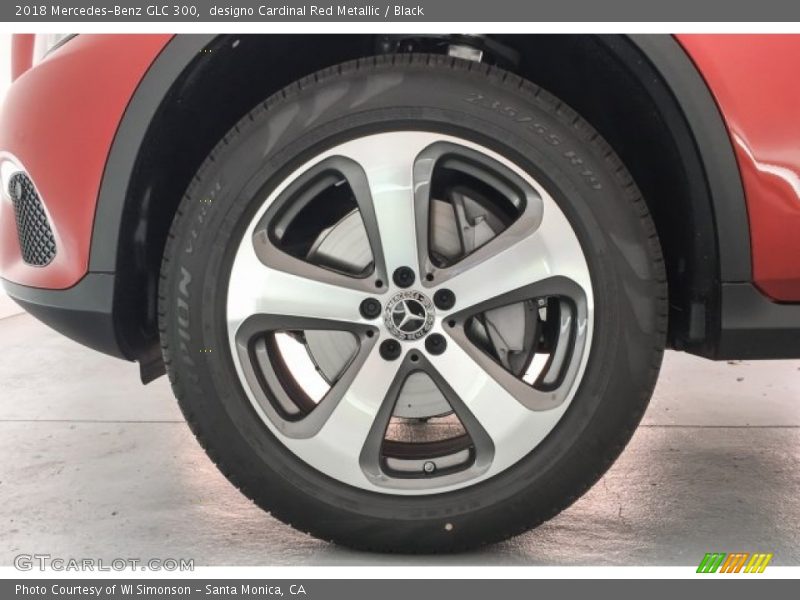 designo Cardinal Red Metallic / Black 2018 Mercedes-Benz GLC 300