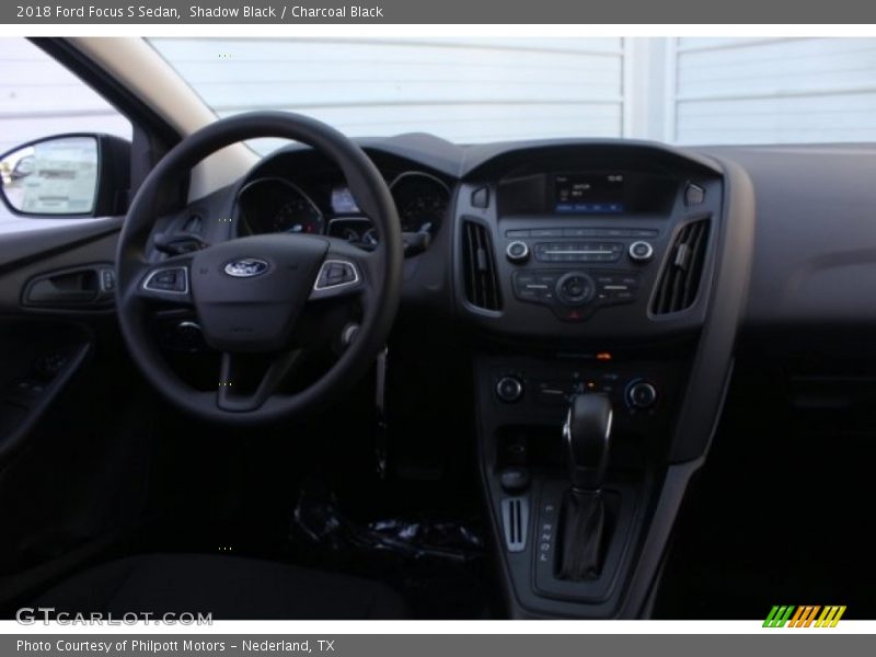 Shadow Black / Charcoal Black 2018 Ford Focus S Sedan