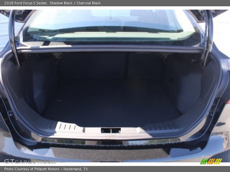 Shadow Black / Charcoal Black 2018 Ford Focus S Sedan
