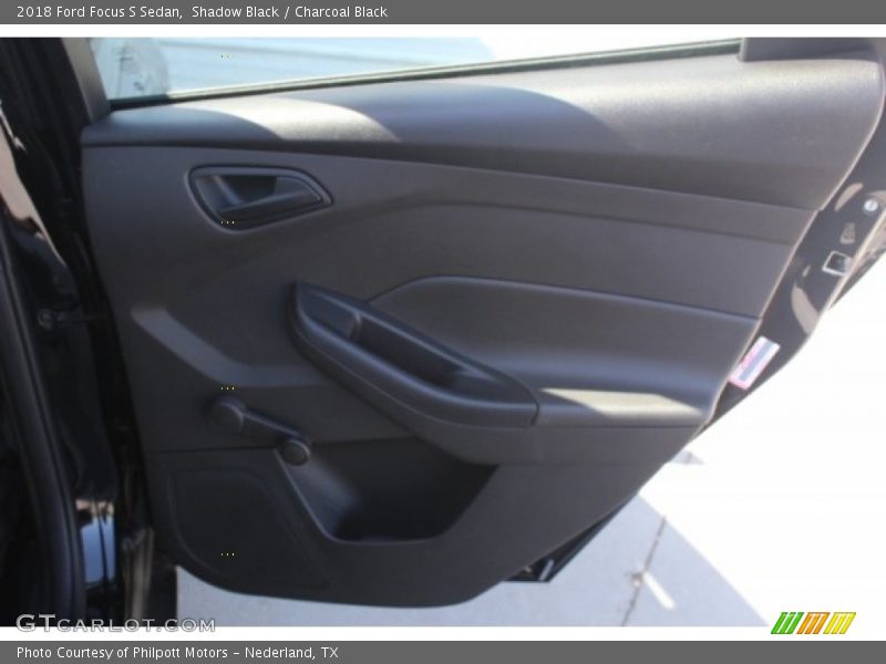 Shadow Black / Charcoal Black 2018 Ford Focus S Sedan