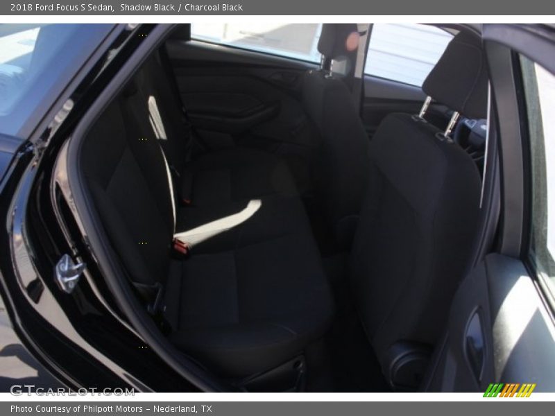 Shadow Black / Charcoal Black 2018 Ford Focus S Sedan
