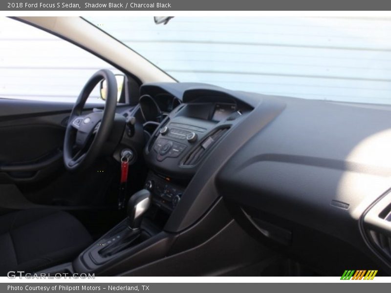 Shadow Black / Charcoal Black 2018 Ford Focus S Sedan