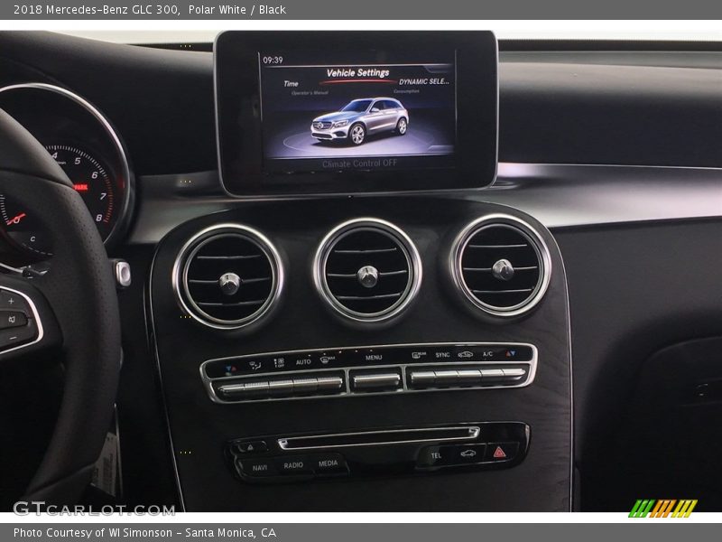 Polar White / Black 2018 Mercedes-Benz GLC 300