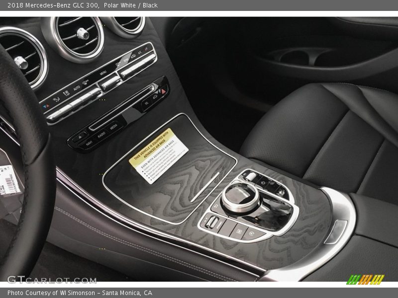 Polar White / Black 2018 Mercedes-Benz GLC 300