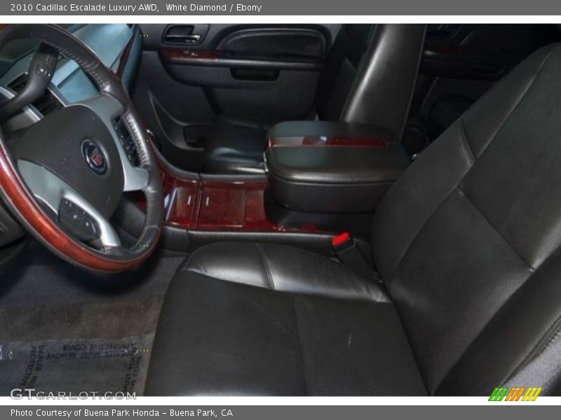 White Diamond / Ebony 2010 Cadillac Escalade Luxury AWD