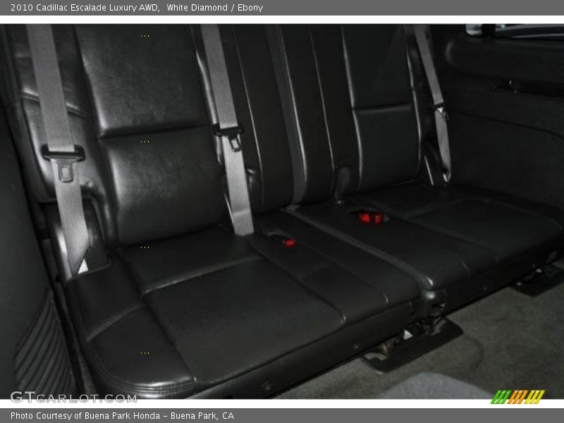 White Diamond / Ebony 2010 Cadillac Escalade Luxury AWD