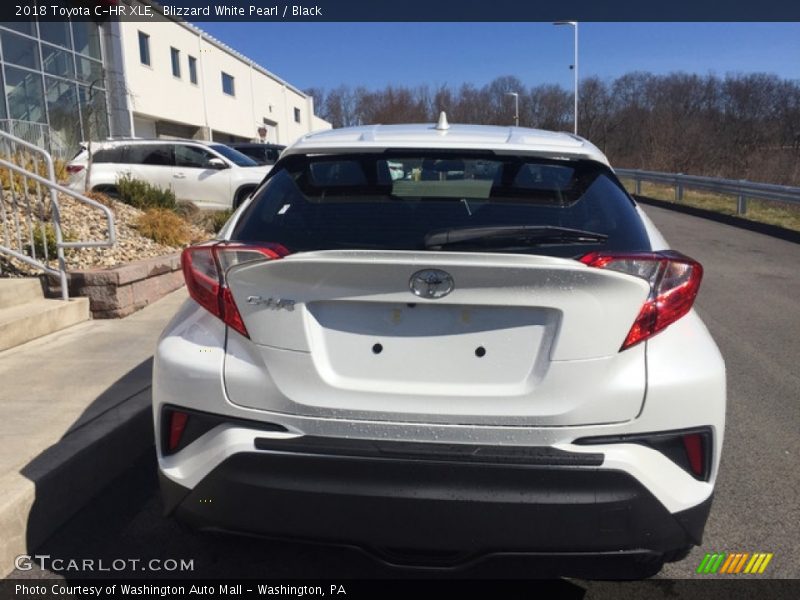 Blizzard White Pearl / Black 2018 Toyota C-HR XLE