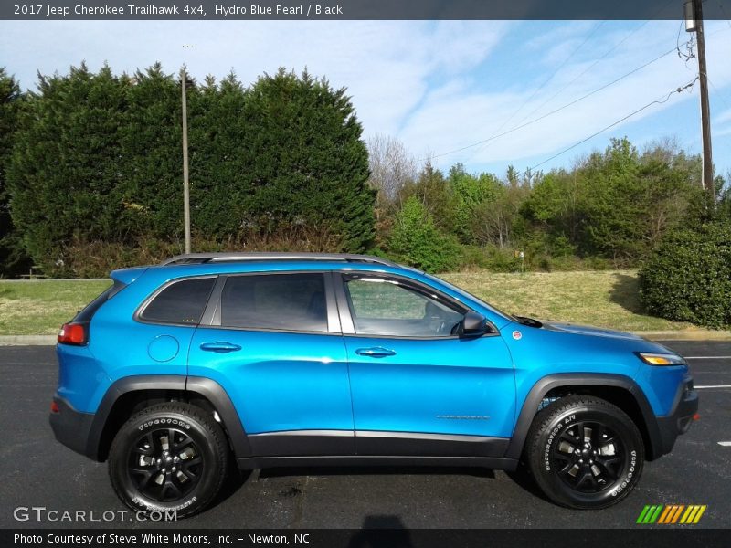 Hydro Blue Pearl / Black 2017 Jeep Cherokee Trailhawk 4x4