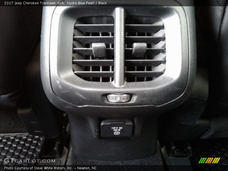 Hydro Blue Pearl / Black 2017 Jeep Cherokee Trailhawk 4x4
