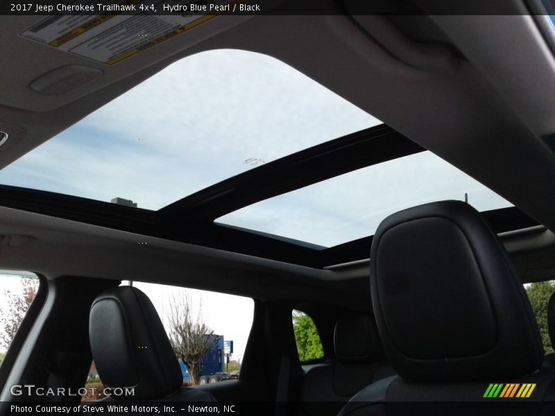 Hydro Blue Pearl / Black 2017 Jeep Cherokee Trailhawk 4x4