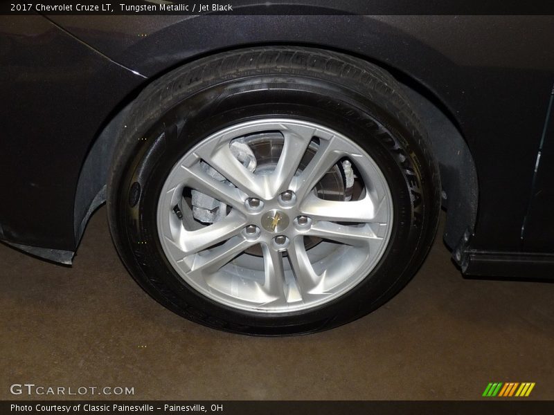 Tungsten Metallic / Jet Black 2017 Chevrolet Cruze LT