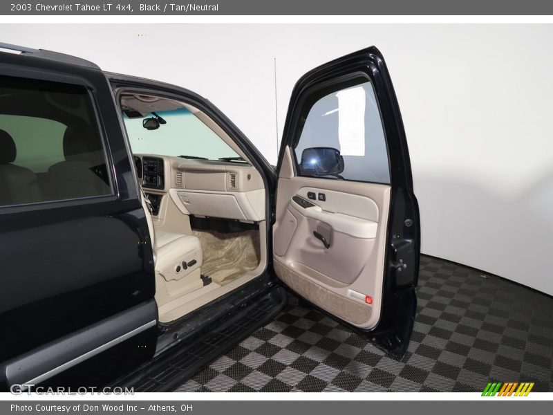 Black / Tan/Neutral 2003 Chevrolet Tahoe LT 4x4