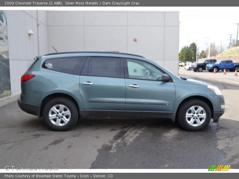 Silver Moss Metallic / Dark Gray/Light Gray 2009 Chevrolet Traverse LS AWD