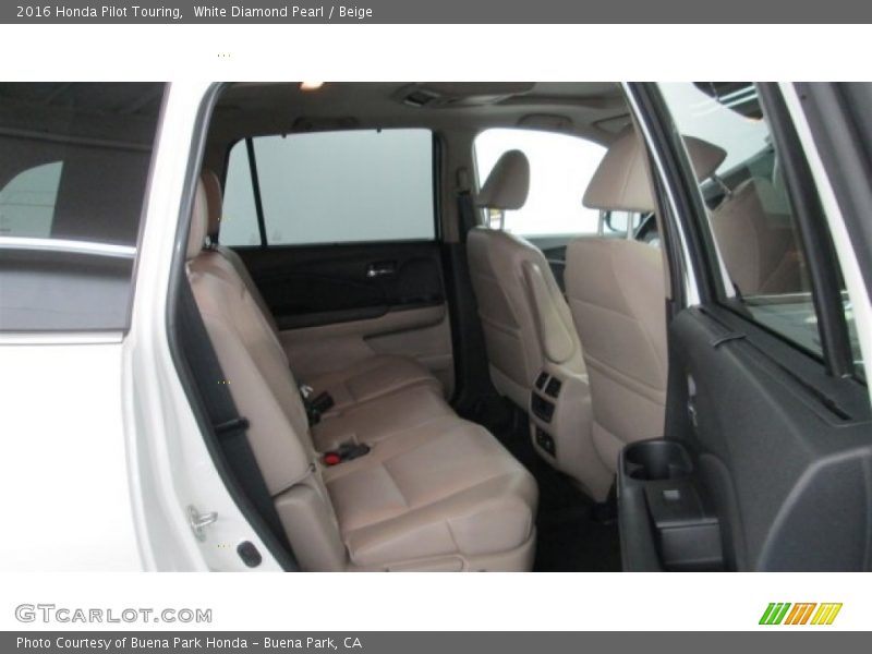 White Diamond Pearl / Beige 2016 Honda Pilot Touring