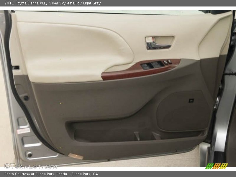 Silver Sky Metallic / Light Gray 2011 Toyota Sienna XLE
