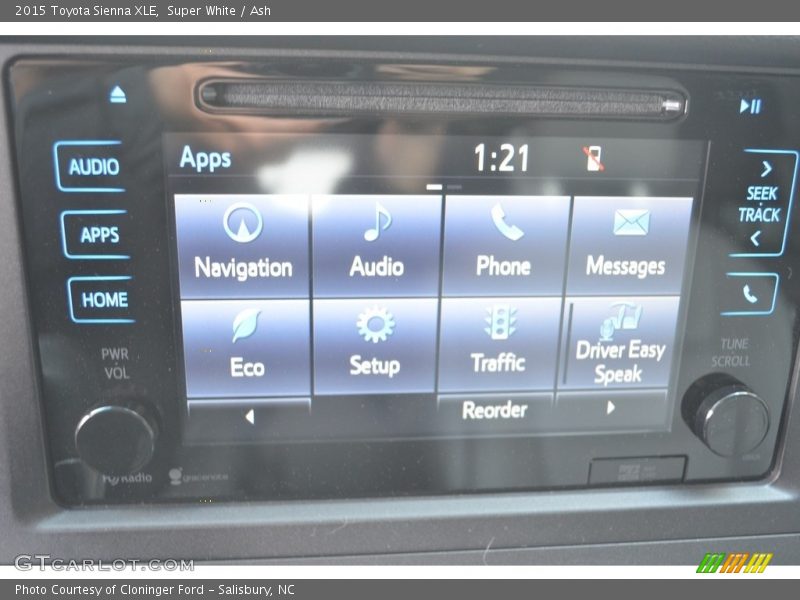 Super White / Ash 2015 Toyota Sienna XLE