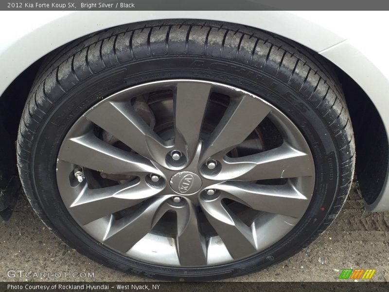 Bright Silver / Black 2012 Kia Forte Koup SX