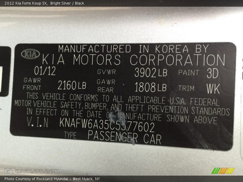 Bright Silver / Black 2012 Kia Forte Koup SX