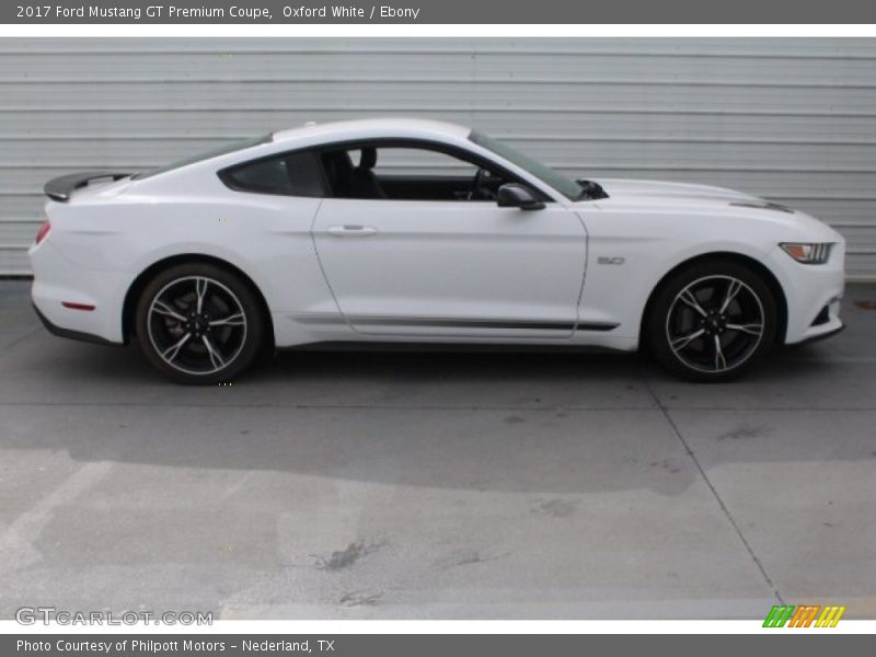 Oxford White / Ebony 2017 Ford Mustang GT Premium Coupe