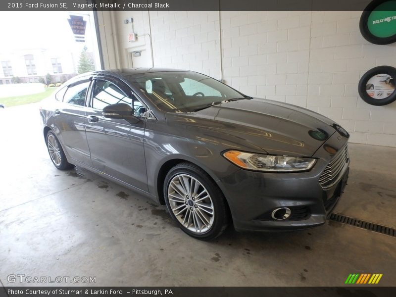 Magnetic Metallic / Charcoal Black 2015 Ford Fusion SE