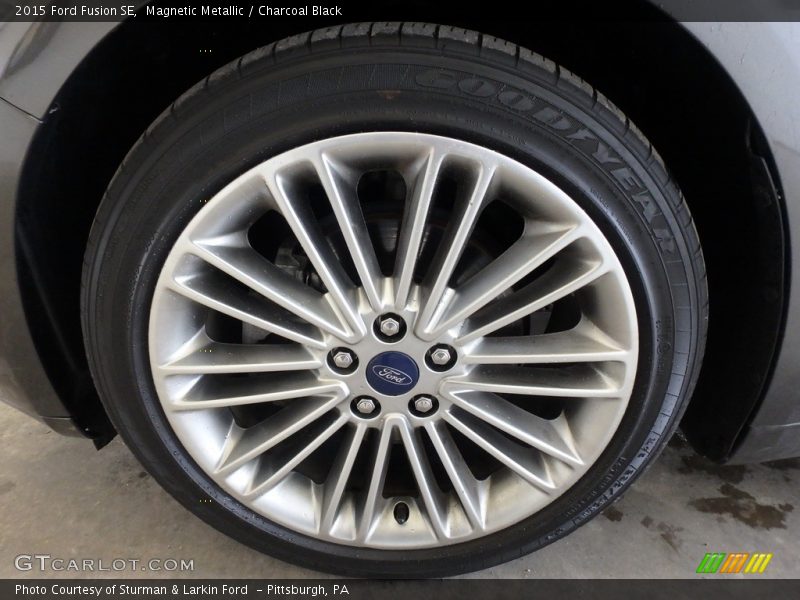 Magnetic Metallic / Charcoal Black 2015 Ford Fusion SE