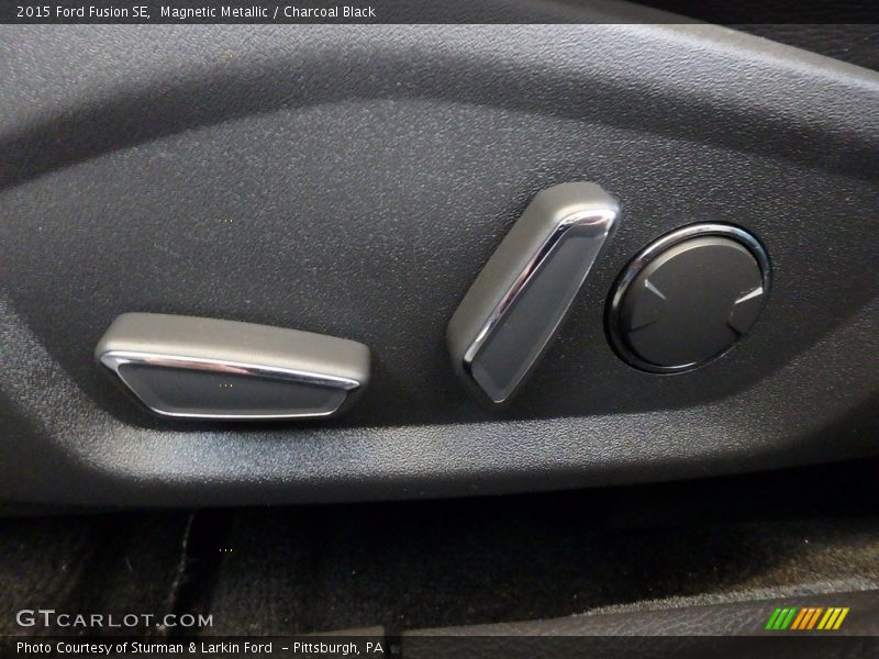 Magnetic Metallic / Charcoal Black 2015 Ford Fusion SE