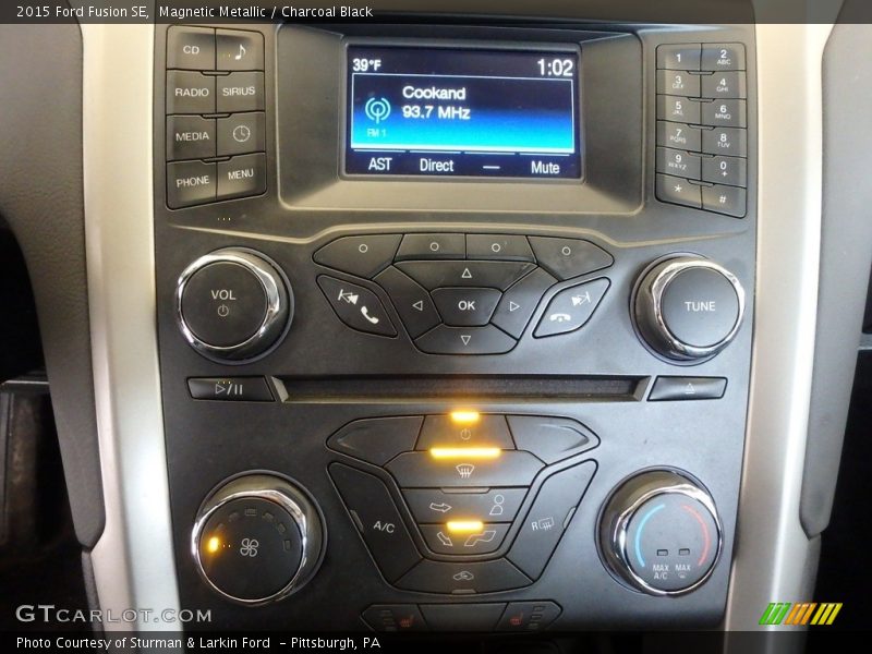 Magnetic Metallic / Charcoal Black 2015 Ford Fusion SE