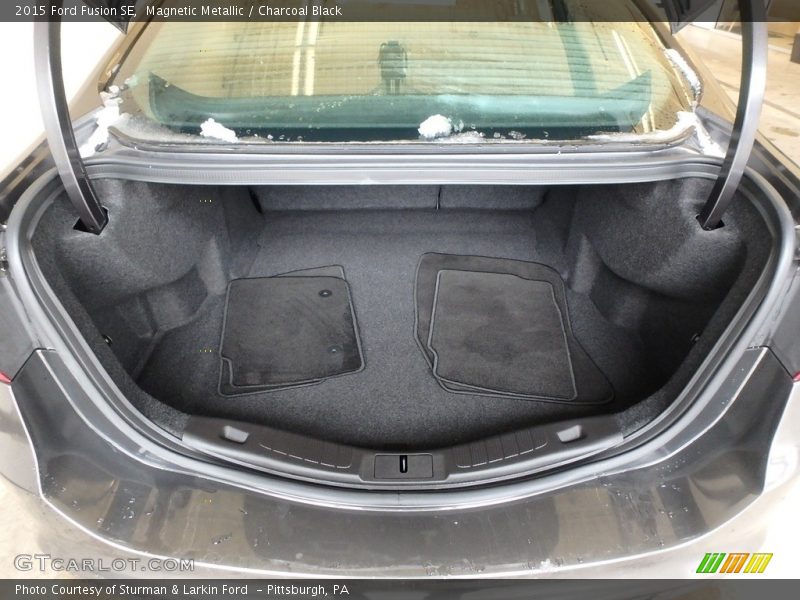 Magnetic Metallic / Charcoal Black 2015 Ford Fusion SE
