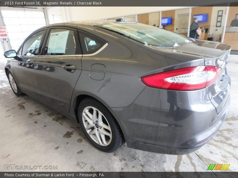 Magnetic Metallic / Charcoal Black 2015 Ford Fusion SE