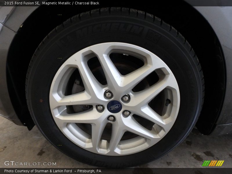 Magnetic Metallic / Charcoal Black 2015 Ford Fusion SE