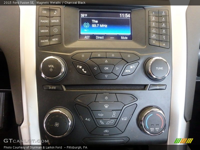 Magnetic Metallic / Charcoal Black 2015 Ford Fusion SE