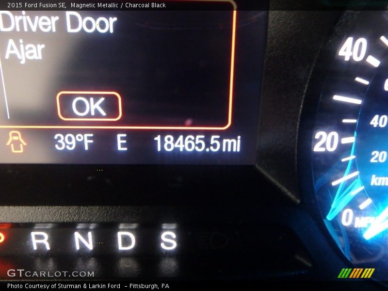 Magnetic Metallic / Charcoal Black 2015 Ford Fusion SE