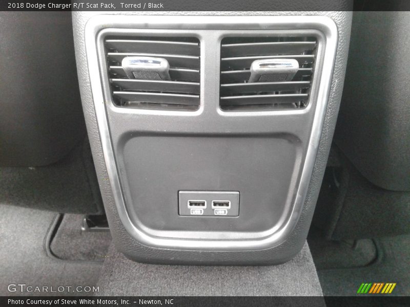 Torred / Black 2018 Dodge Charger R/T Scat Pack