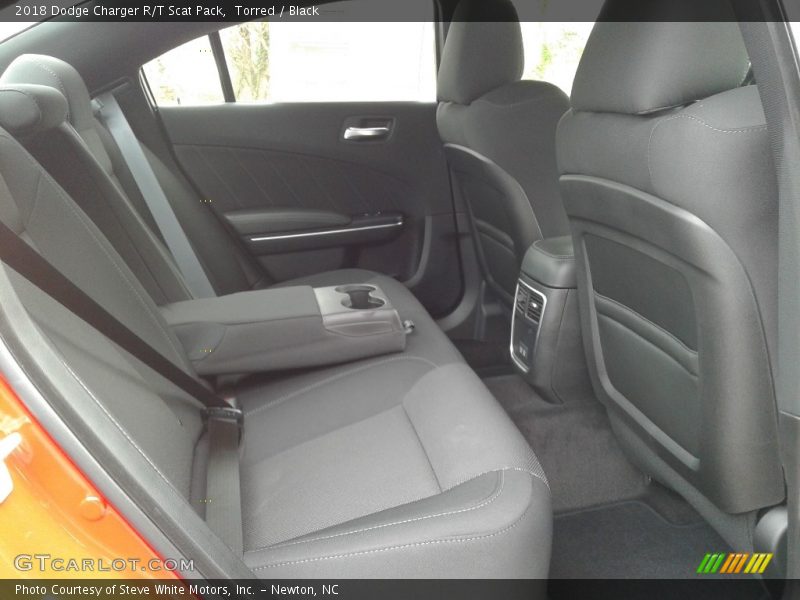 Torred / Black 2018 Dodge Charger R/T Scat Pack