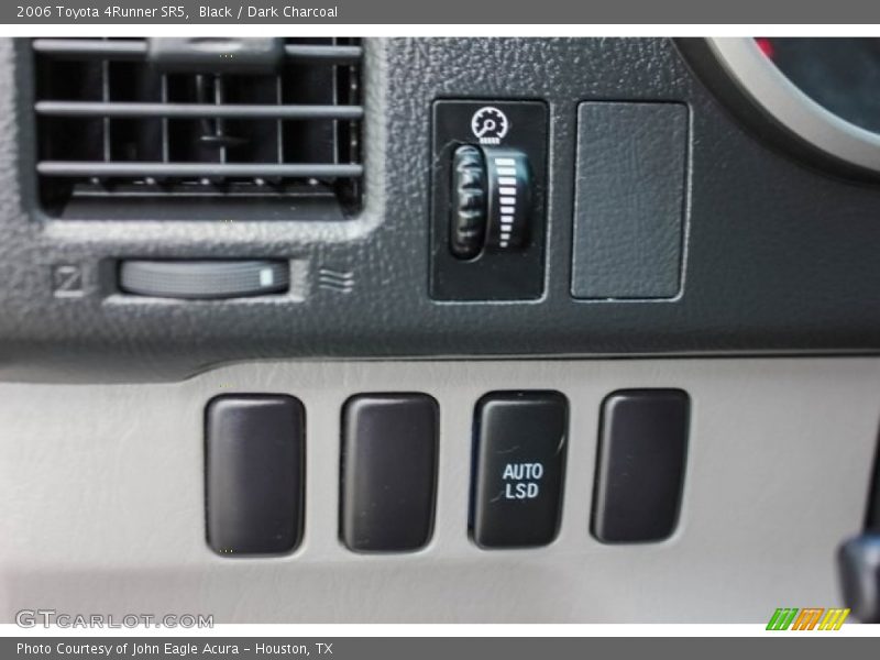 Black / Dark Charcoal 2006 Toyota 4Runner SR5