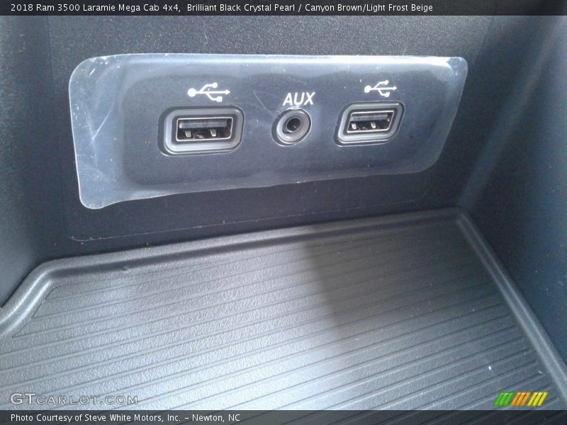 Brilliant Black Crystal Pearl / Canyon Brown/Light Frost Beige 2018 Ram 3500 Laramie Mega Cab 4x4