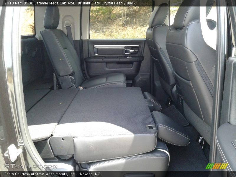 Brilliant Black Crystal Pearl / Black 2018 Ram 3500 Laramie Mega Cab 4x4