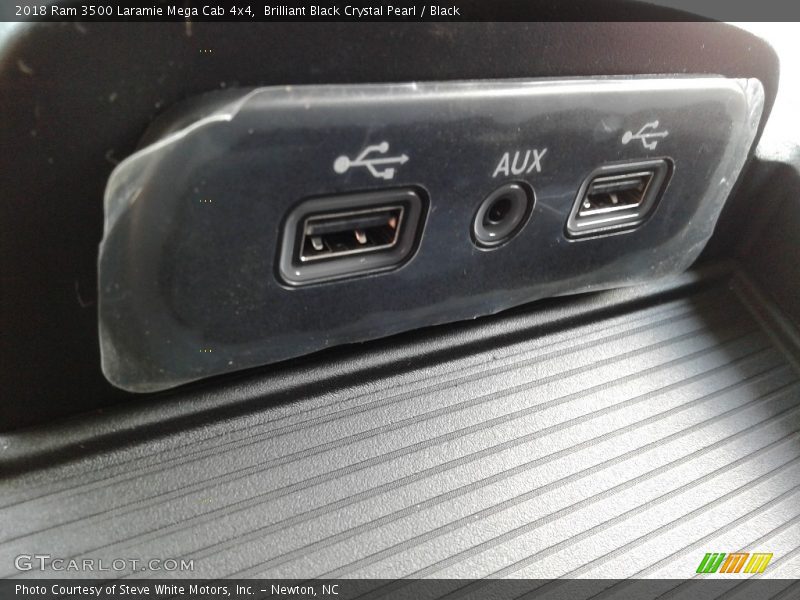 Brilliant Black Crystal Pearl / Black 2018 Ram 3500 Laramie Mega Cab 4x4