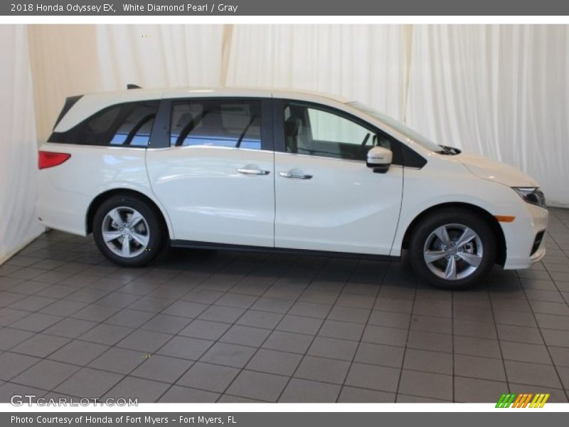 White Diamond Pearl / Gray 2018 Honda Odyssey EX