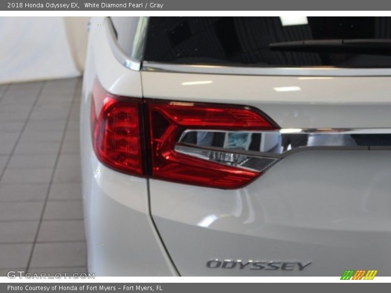 White Diamond Pearl / Gray 2018 Honda Odyssey EX