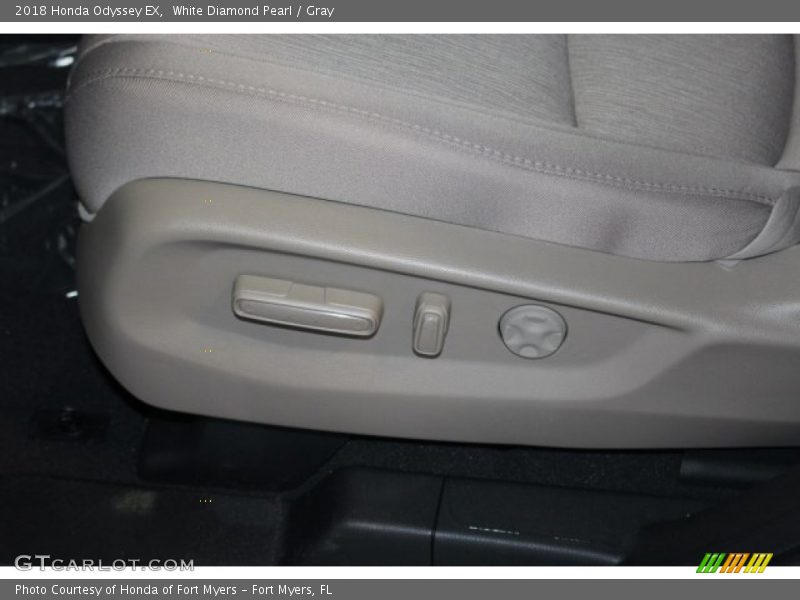 White Diamond Pearl / Gray 2018 Honda Odyssey EX
