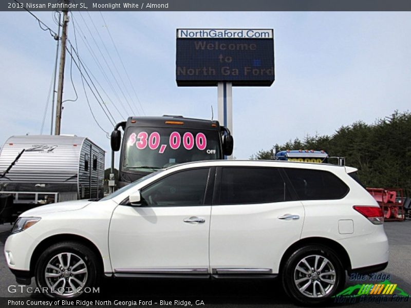 Moonlight White / Almond 2013 Nissan Pathfinder SL