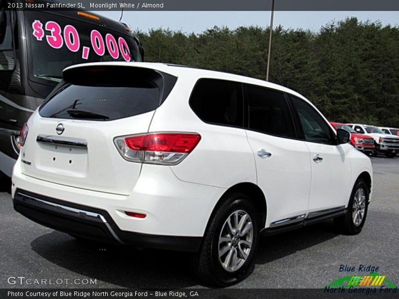 Moonlight White / Almond 2013 Nissan Pathfinder SL